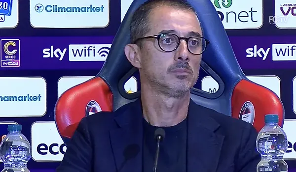 Crotone-Picerno, le parole di Mister Longo: «Una vittoria di crescita e sacrificio» Video