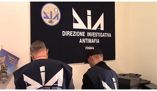 Maxi operazione antidroga della DIA: 12 arresti e sequestro di beni per 800.000 euro