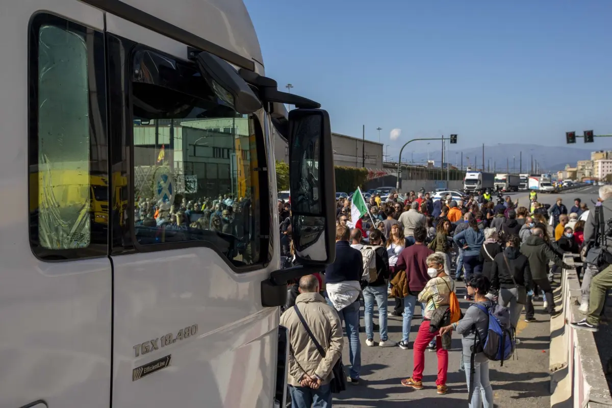 Blocchi stradali degli autotrasportatori, il Viminale intensifica i controlli
