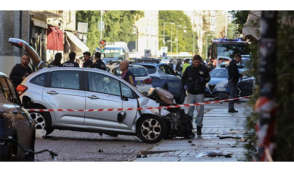 Modena, auto sui pedoni in via Emilia: 8 feriti e fermo per strage, indagini sul 31enne Salim El Koudri