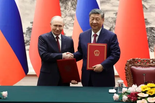 Xi e Putin a Pechino, asse Russia-Cina sempre più forte: “No alla legge della giungla nelle relazioni internazionali”