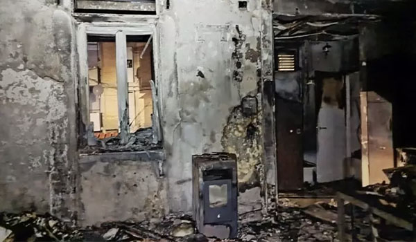 Incendio ad Archi di Reggio Calabria: appartamento distrutto, famiglia salvata