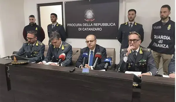 Inchiesta 'Call me': 30mila telefonate dal carcere, l'allarme del procuratore di Catanzaro