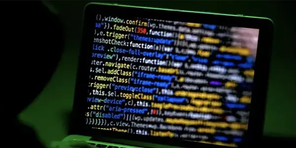 Calabria, foto manipolate di minorenni sui social: indignazione e appello alla dignità