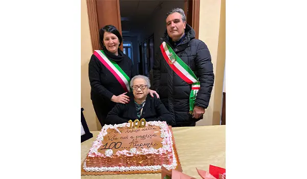 Un secolo di vita, fede e comunità: Gimigliano e Tiriolo celebrano i 100 anni di Maria Giuseppa