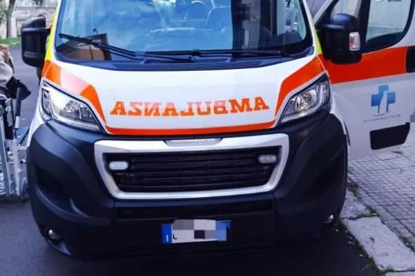 Bimbo di 4 mesi muore dopo uno schianto, madre in gravi condizioni