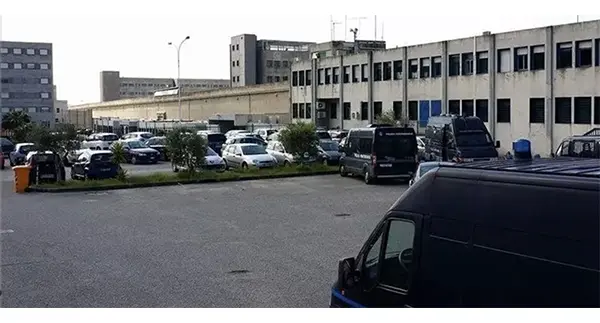 Detenuto aggredisce ispettore nel carcere di Catanzaro: "ha rischiato di perdere un occhio"