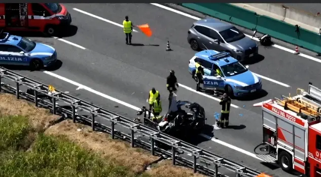 Tragico incidente sulla A4 Torino-Milano: auto contromano provoca quattro morti