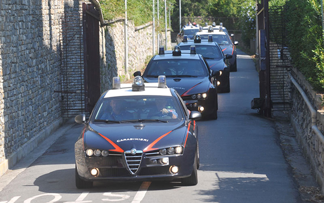 Blitz dei Carabinieri a Francavilla: sequestrati armi e contanti