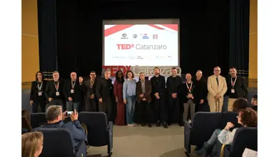 TEDxCatanzaro  Un successo travolgente al Teatro Comunale: la forza dei “Legami” conquista il pubblico