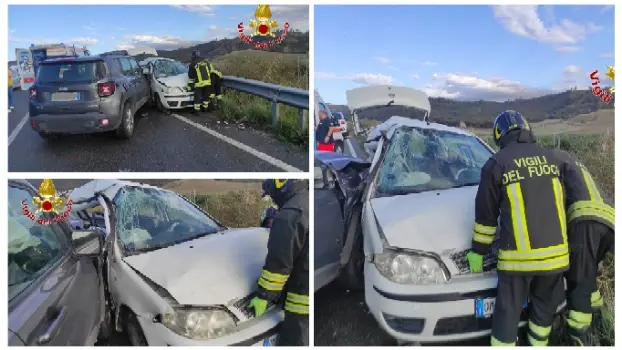 Tragico incidente sulla SS106 a Cutro: deceduta una donna, strada chiusa per i soccorsi