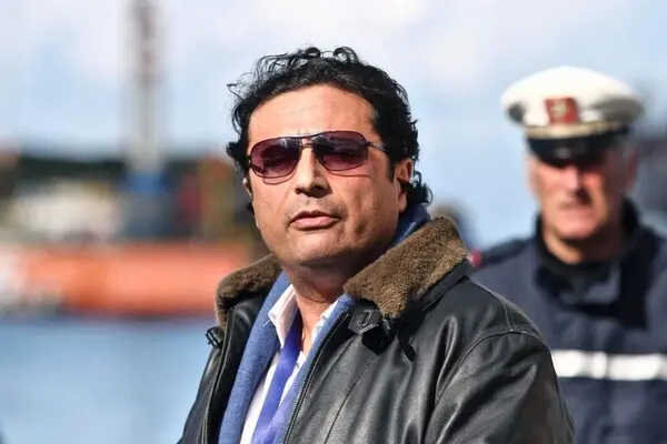 Costa Concordia, Schettino rinuncia per ora alla semilibertà