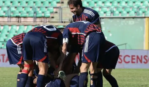 Cosenza-Giugliano 4-1: vittoria travolgente dei Lupi al “Marulla”