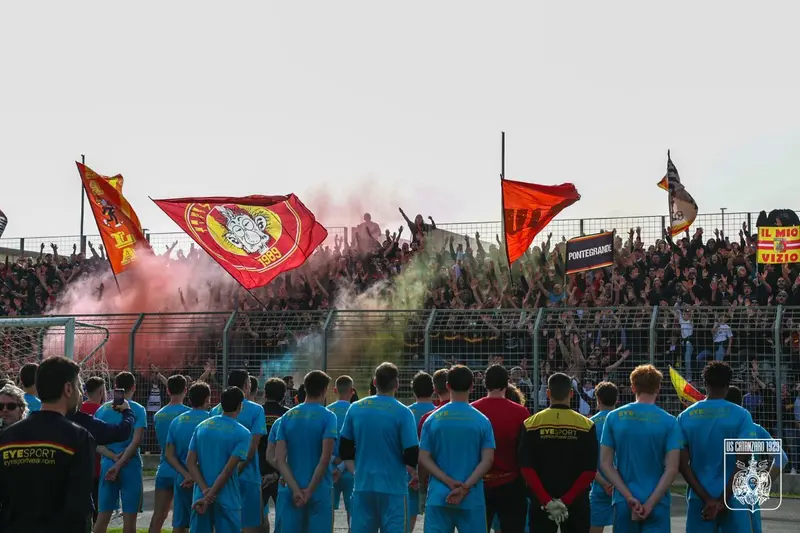 Vigilia Catanzaro-Cosenza, un muro giallorosso a Giovino per dare ulteriore carica alla squadra in vista del derby 