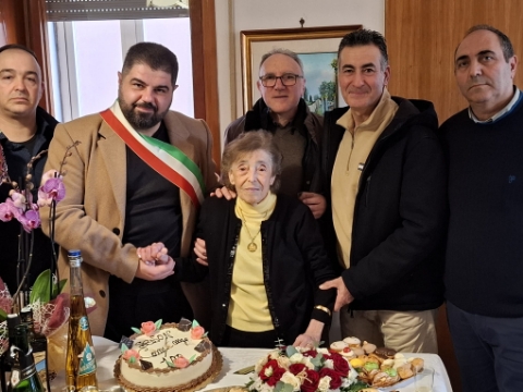 I 100 anni di Maria Pujia: Polia celebra una vita che è storia e memoria della comunità