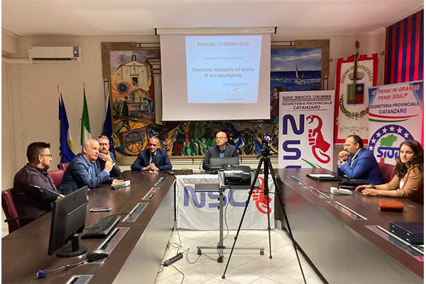 Formazione mobile Forensics a Botricello: 100 agenti in aula con l’esperto Colosimo