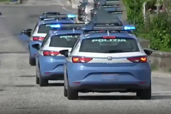 Blitz antidroga a Bari: 9 misure cautelari contro il clan Strisciuglio