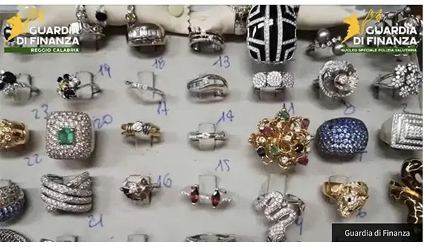 Maxi confisca a Reggio Calabria: smantellato il patrimonio di un falso promotore finanziario