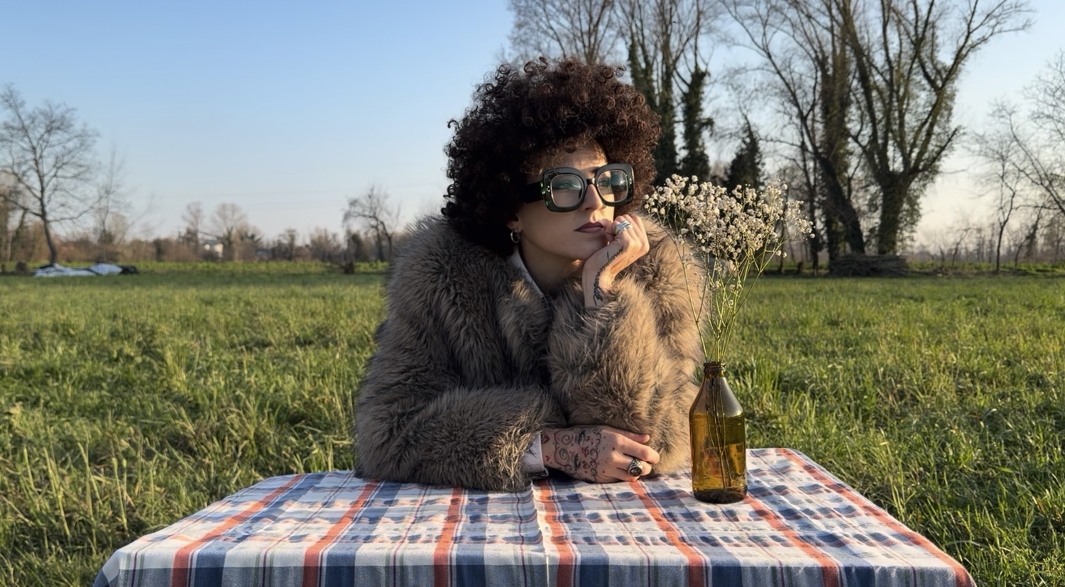 Prosegue il sodalizio artistico tra Lisa Ardini e Alessio Bernabei: esce “Problema Mio”