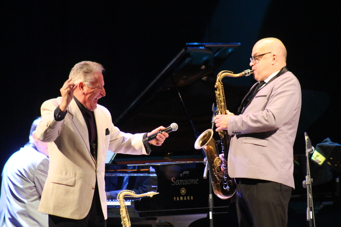 MusicAMA Calabria, gran finale con l’energia di Ray Gelato & The Giants