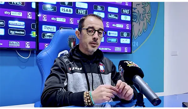 Crotone corsaro a Siracusa: Longo elogia carattere e identità dopo il 3-1