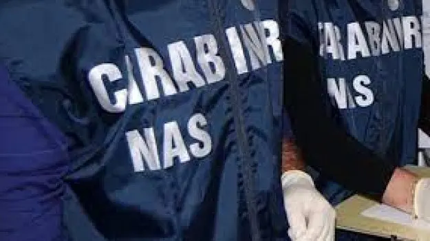 Controlli NAS nelle mense ospedaliere: oltre il 40% irregolari, cresce l’allarme sulla sicurezza alimentare