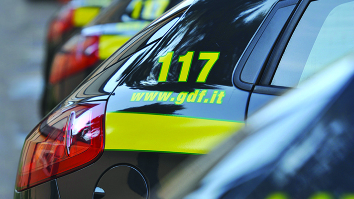 Maxi sequestro di sigarette illegali nel Lazio: smantellate due fabbriche clandestine