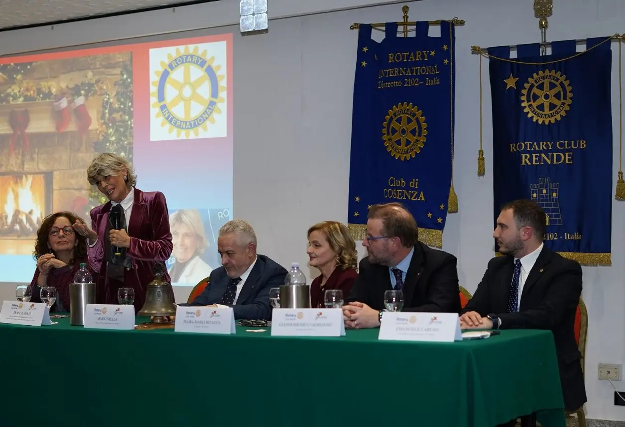 Rotary Club Rende - Comunicato stampa 27.12.2024: ncontro-dibattito  “FRANCA MELFI: 23 ANNI DI CHIRURGIA ROBOTICA”