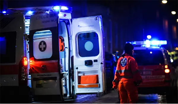 Milano, tragico incidente in viale Forlanini: motociclista perde la vita dopo una caduta