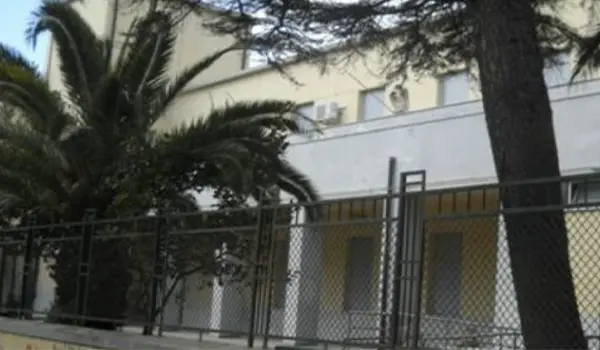 Emergenza igienico-sanitaria alla Scuola Murano: topi nelle aule, studenti rimandati a casa