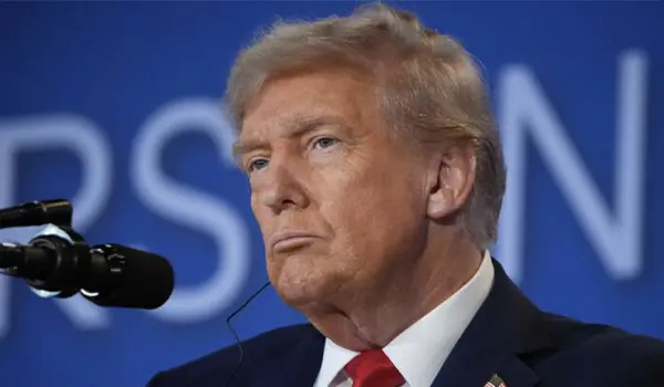 Trump a Zelensky: "La guerra finisce se rinunci a Crimea e NATO"