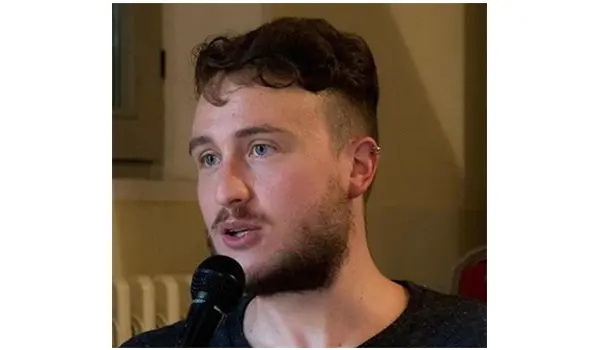 Dario De Lucia: il consigliere comunale che conquista i social