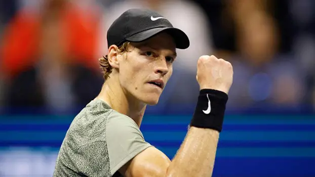 US Open, Sinner batte Medvedev e vola in semifinale: il trionfo dell'azzurro