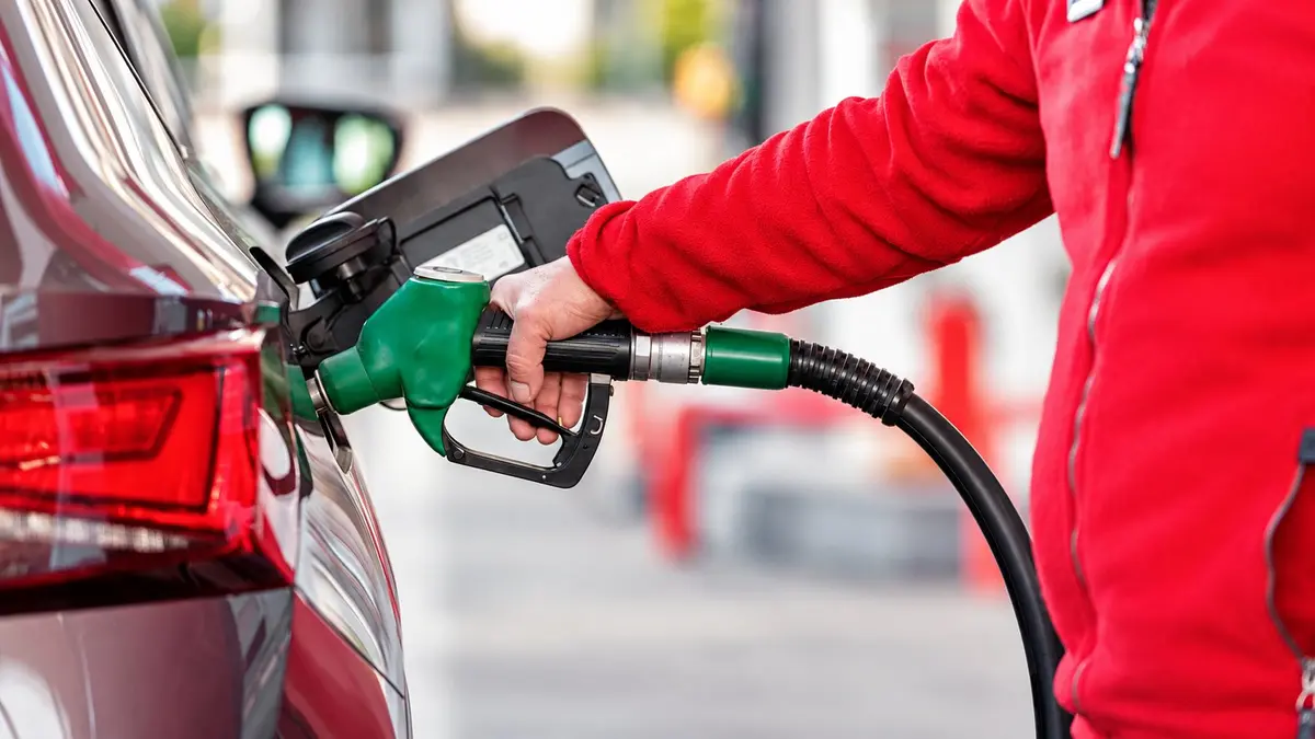 Costi del Carburante e Recupero dell'IVA: Cosa Devono Sapere le Imprese Italiane Prima di Fare Rifornimento