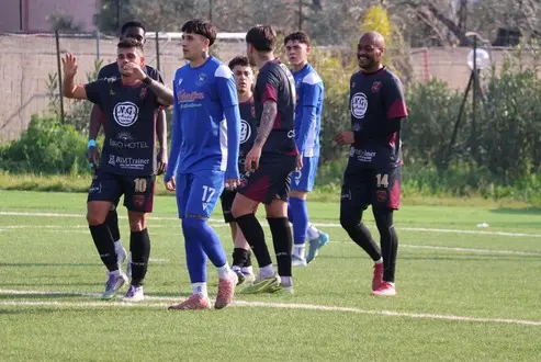 Ardore: gli amaranto travolgono il Bianco 6-0. Sesta vittoria consecutiva e corsa al vertice sempre più accesa.