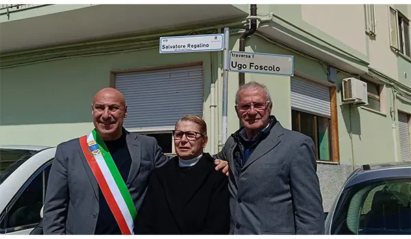 Crotone dedica una via al prof. Salvatore Regalino: memoria, scuola e impegno civile