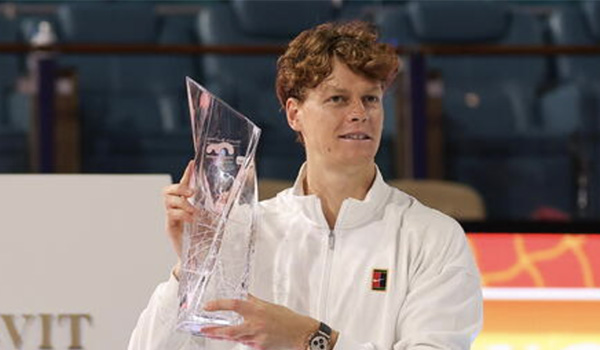 Sinner trionfa a Miami e completa il Sunshine Double: Lehecka ko, Alcaraz nel mirino