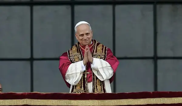 Papa Leone XIV abbraccia Roma: “Oggi sono romano con voi”