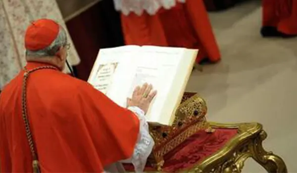 Conclave 2025: oggi l’ingresso solenne dei Cardinali e il giuramento per eleggere il nuovo Papa (Video)