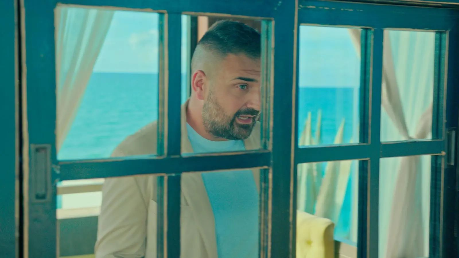 “Boom Boom Reggaeton”: Emilio brilla nel mondo del Reggaeton con il suo nuovo singolo