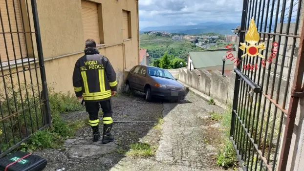 Catanzaro, anziano muore investito dalla sua auto