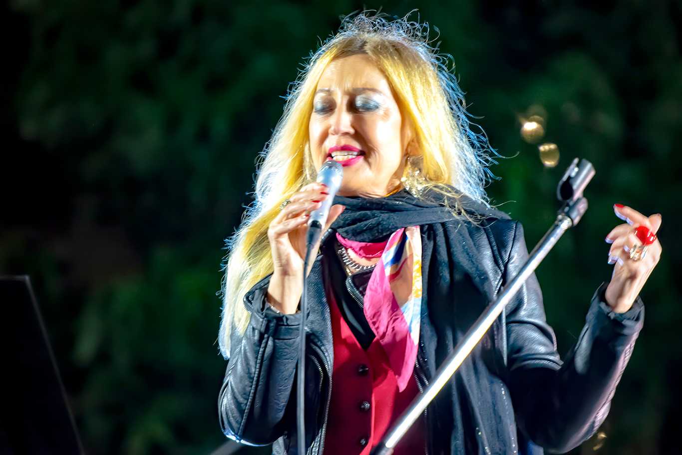 Donatella Alamprese in prima nazionale a Firenze con "cantando in Bicletta"in Bicletta"