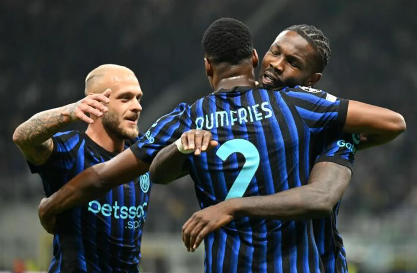 Champions League: l’Inter domina lo Slavia Praga, Lautaro e Dumfries firmano il 3-0
