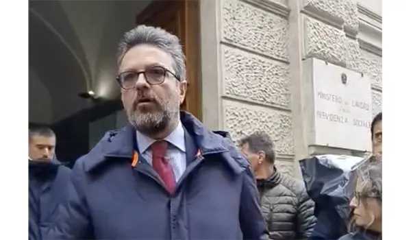 Sciopero Telecontact TIM, Salvo Ugliarolo a Napoli: lavoratori in protesta per diritti, salari e condizioni di lavoro. Video