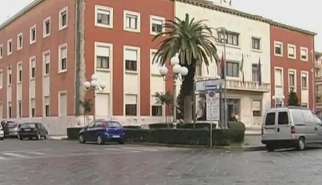 Crotone, nuovi parcheggi per moto in città: istituiti 34 stalli nelle zone centrali