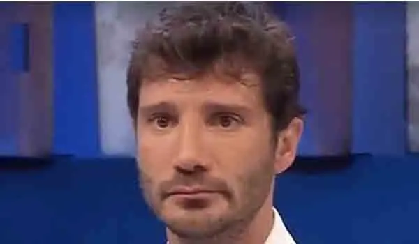 Stefano De Martino derubato a Milano: rubato l’orologio di lusso con il trucco dello specchietto