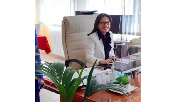 Dopo sei anni il Comune di Lamezia Terme consegna la nuova scuola dell’Infanzia in località Bella
