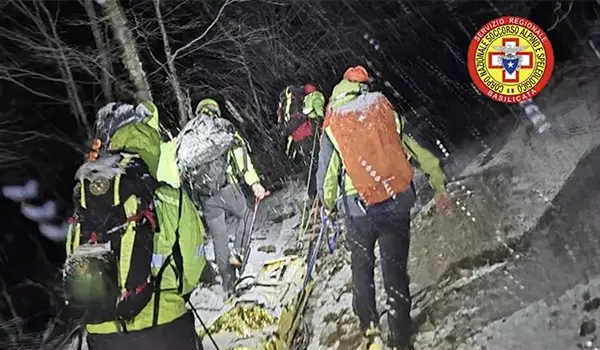 Salvataggio estremo sul Pollino: escursionista soccorso nella Notte tra neve e gelo
