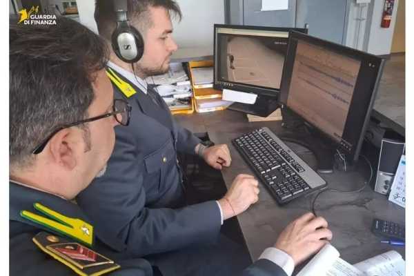 Truffe ai danni dello Stato, indagate due dipendenti pubbliche