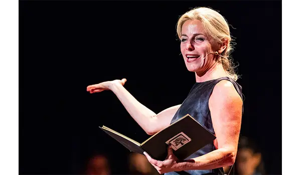 Lucilla Giagnoni al «Sabato del Villaggio» La raffinata attrice darà vita a una meditazione sulla Speranza